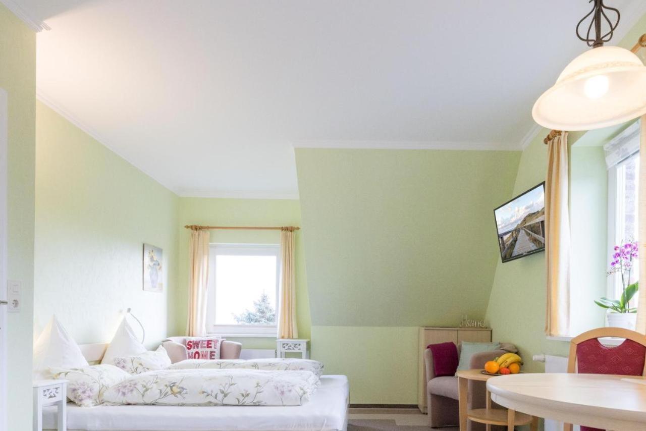 Ferienwohnungen Peters Sylt Exteriör bild